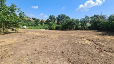 Teren 880 mp | Autorizabil imediat | Corusu - zona Linistita si Accesibila!