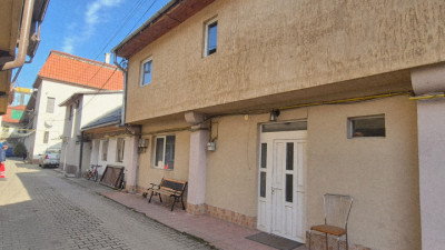 Inchiriere Casa | 4 camere | 2 bai | Terasa | Dorobantilor 42 !